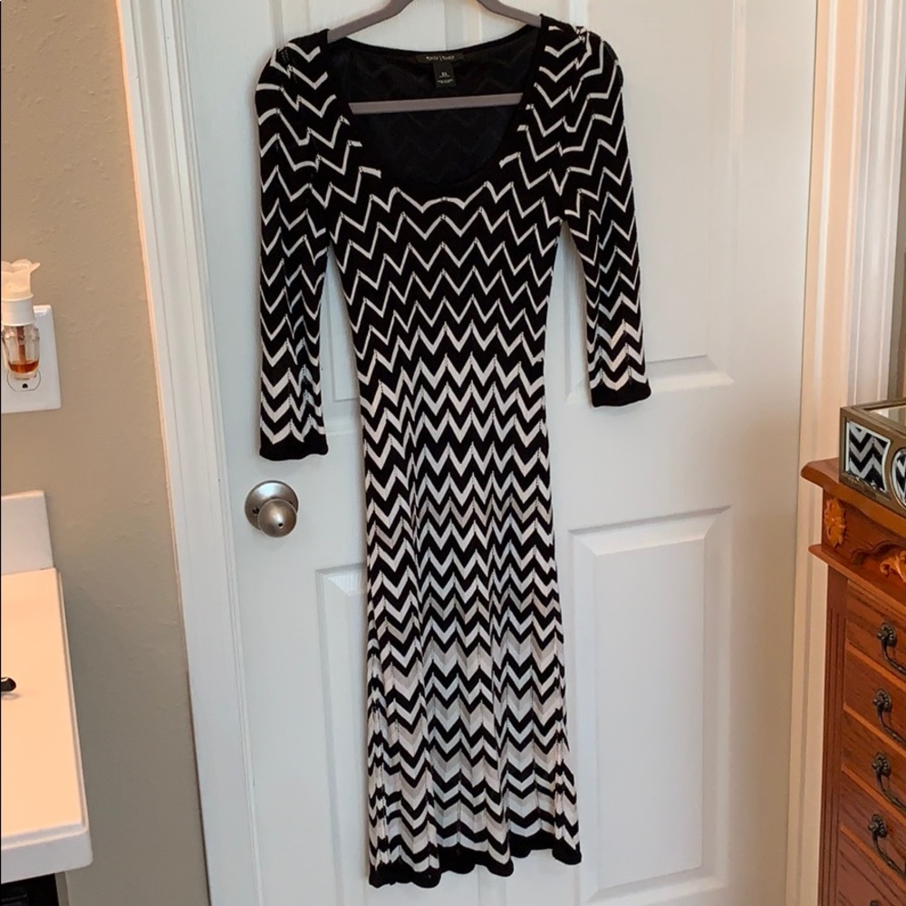 White house black market like new Chevron dress